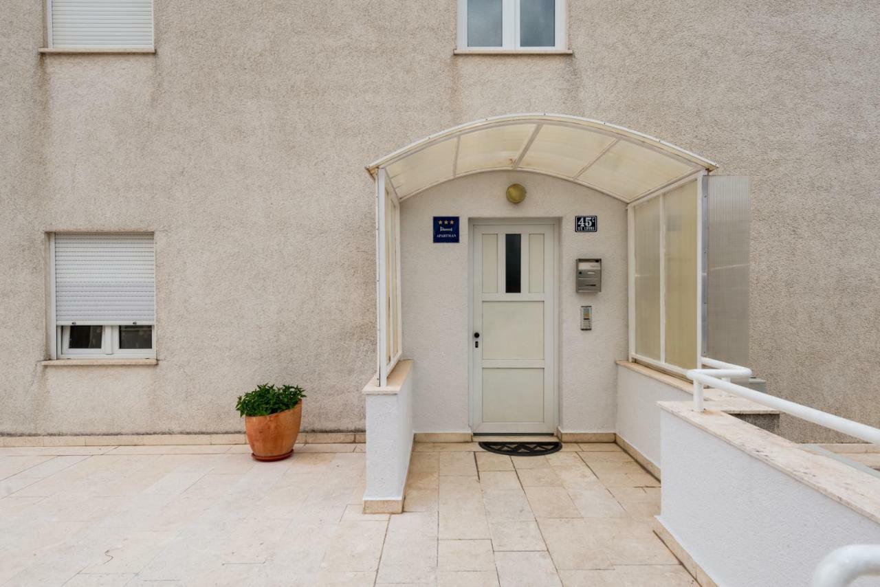 Apartment Sun & Sea Split Exterior photo